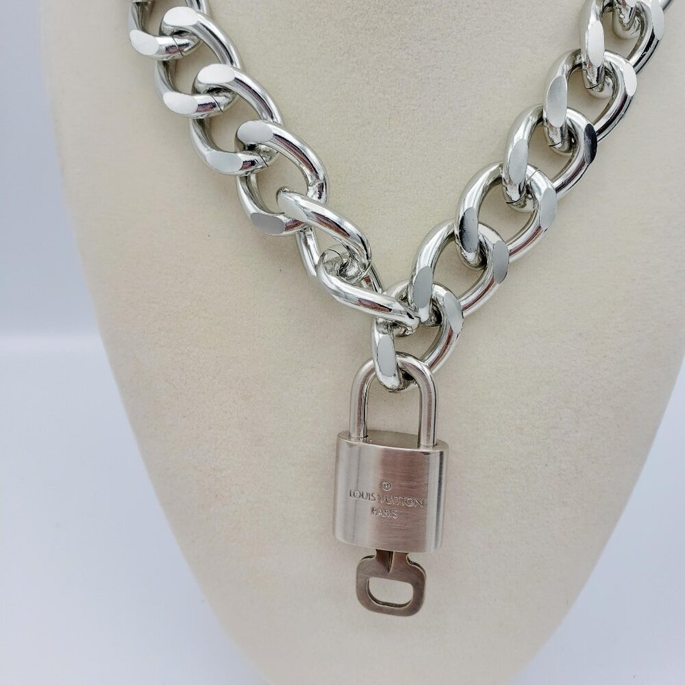 Authentic Louis Vuitton Padlock w/Unbranded Stainless Steel Plated Silver Chain - Picture 9 of 10